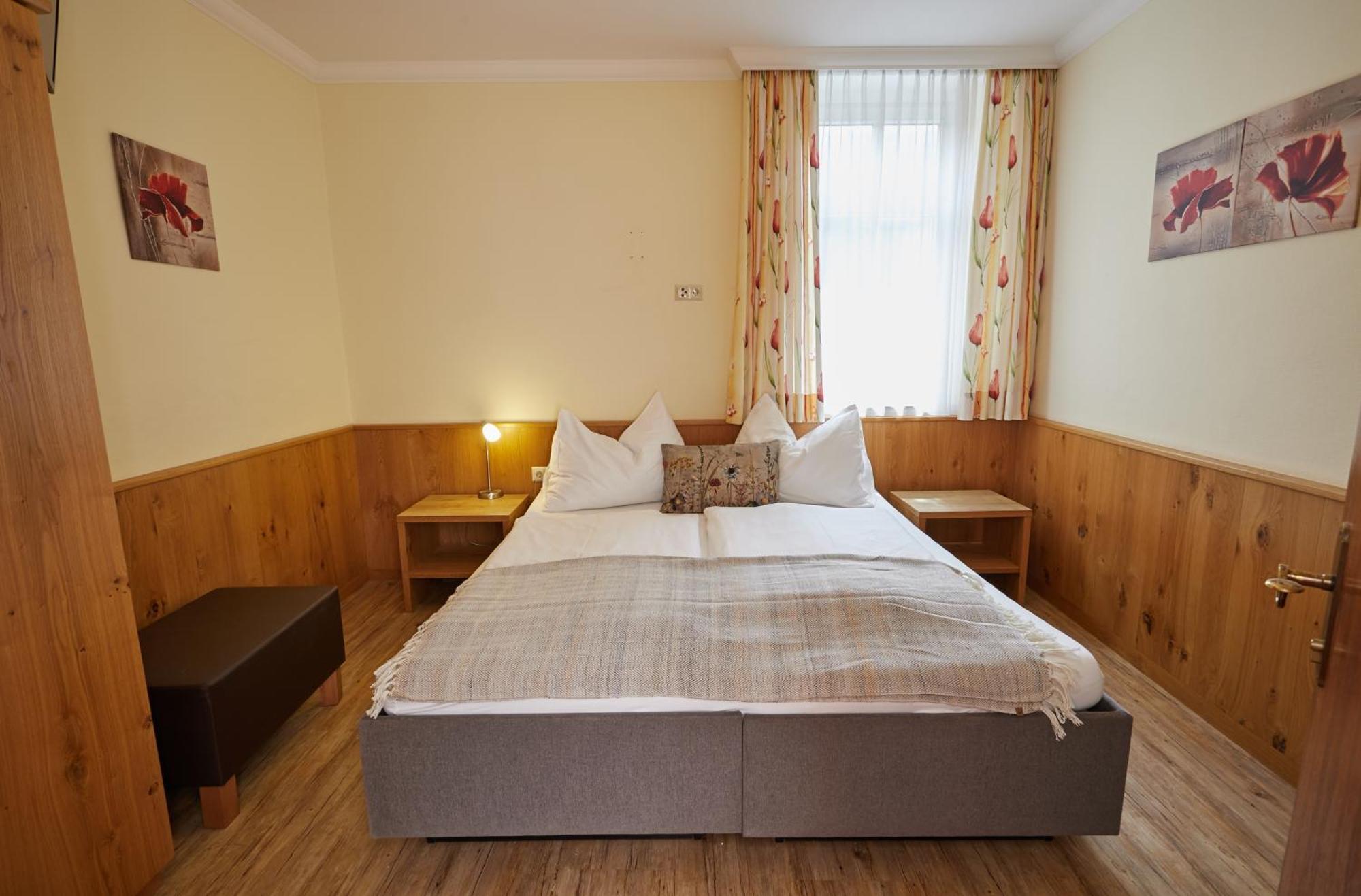 Hotel Gasthof Stenitzer Хаус им Енщал Екстериор снимка